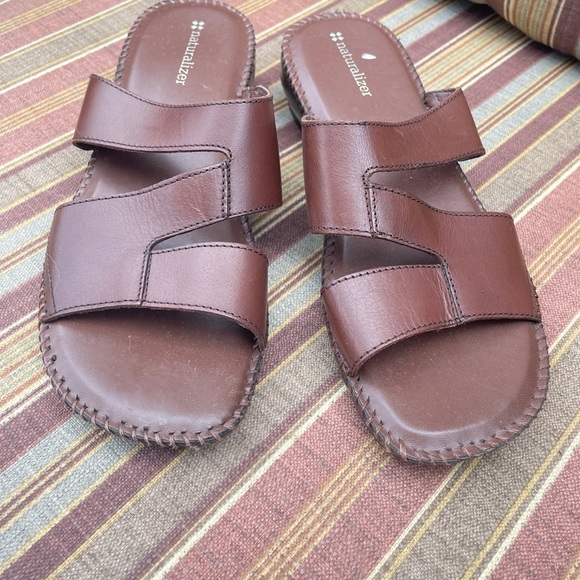 naturalizer slip resistant shoes